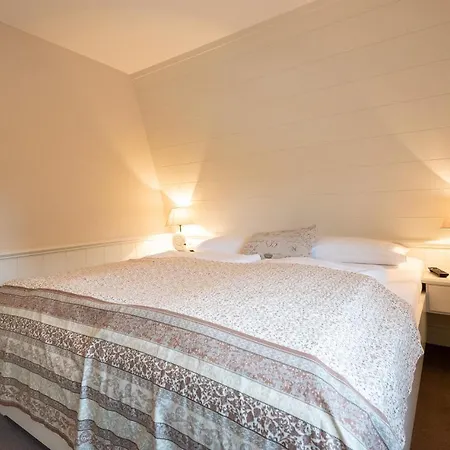 Haus Boreloer Whg 2 Og Apartament Westerland